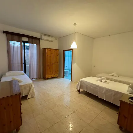 Апартаменты Paradise 1 *